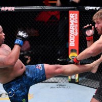 VIDEO. Stipe Miocic devine cel mai titrat greu din istoria MMA-ului! Vezi toate fazele de la UFC 252!